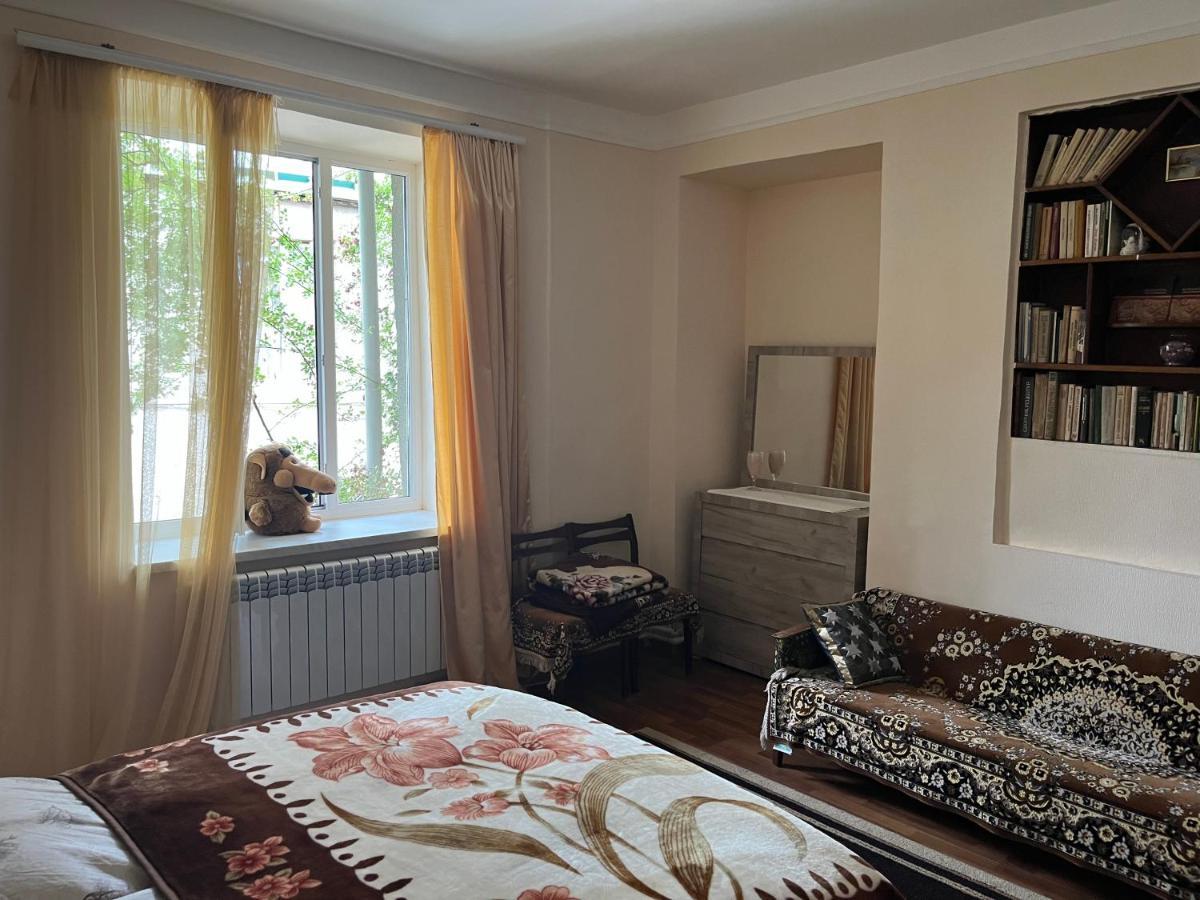 مبيت وإفطار فانادزور Inexpensive House المظهر الخارجي الصورة