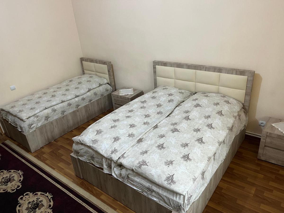 مبيت وإفطار فانادزور Inexpensive House المظهر الخارجي الصورة