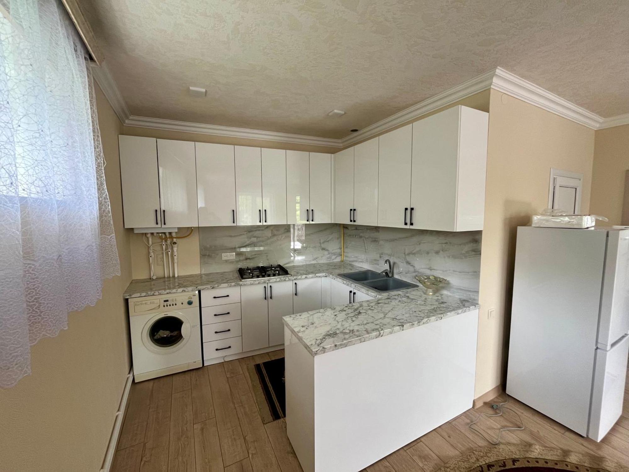مبيت وإفطار فانادزور Inexpensive House المظهر الخارجي الصورة